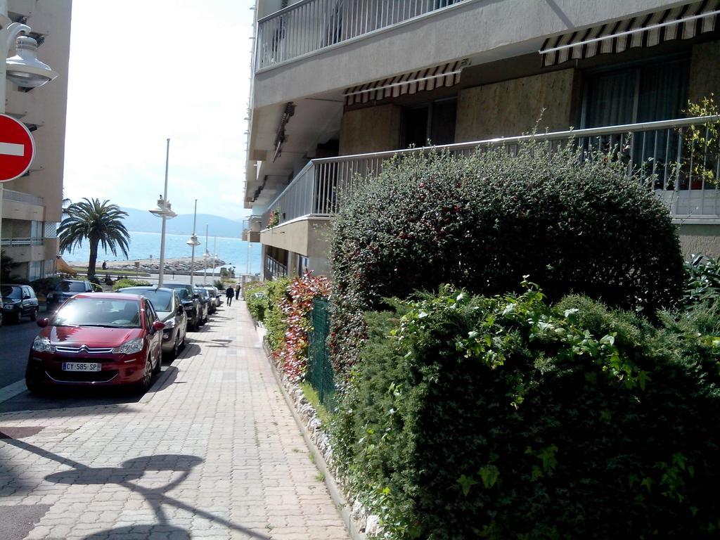 Appartement Promenade Des Bains Saint-Raphaël Exteriér fotografie